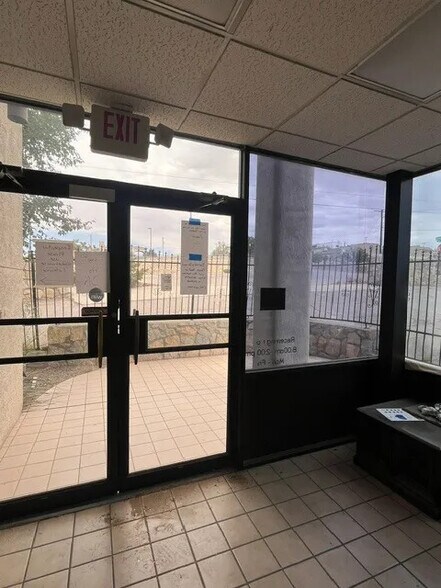 More Photos Of 995 Loma Verde Dr, El Paso Warehouse For Lease