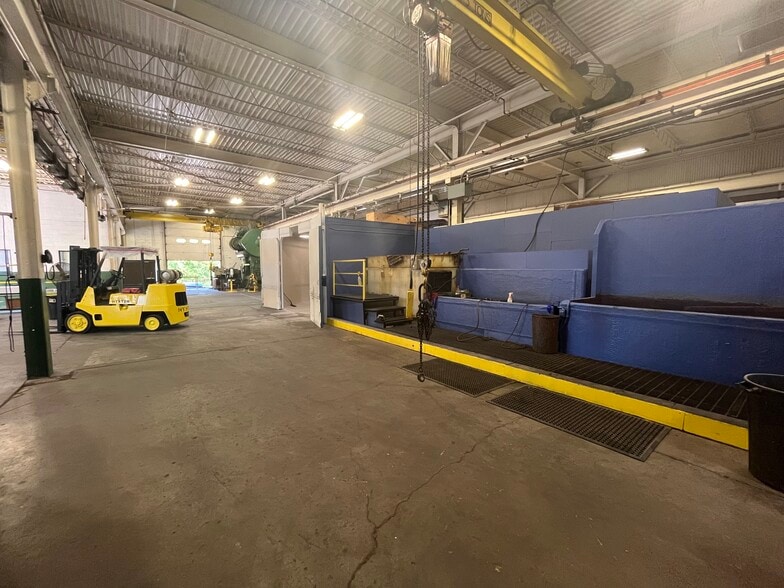 More Photos Of 2385 Walker Ave, Grand Rapids Manufacturing For Sale