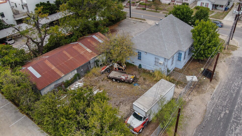 More Photos Of 224 Casa Blanca, San Antonio Office For Lease