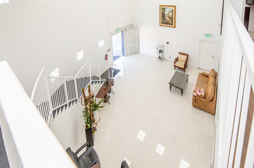 More Photos Of 800-808 E 29th St, Los Angeles Warehouse For Sale