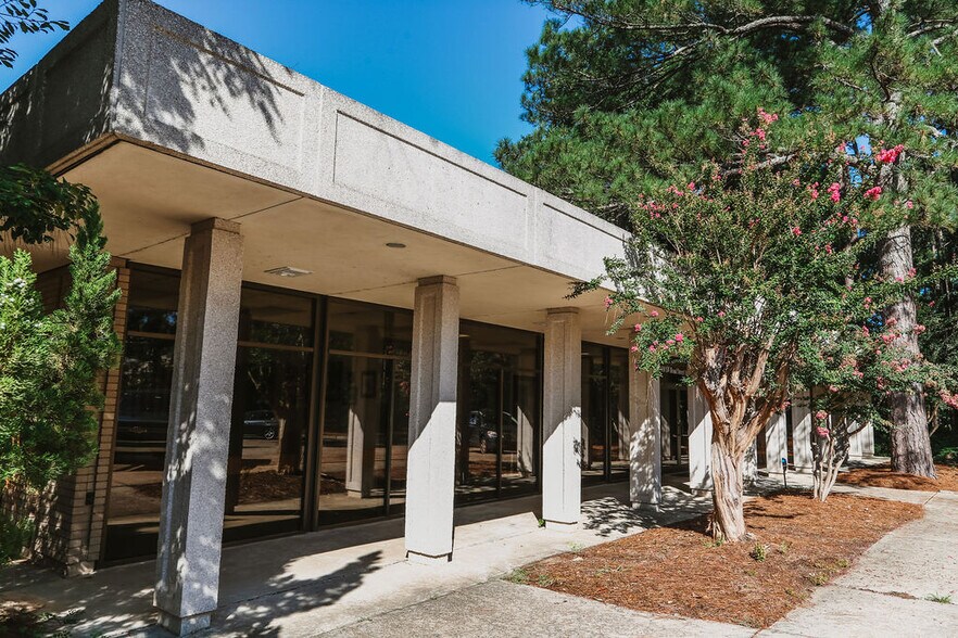 More Photos Of 130 Lexington Ln, Southern Pines Office For Sale