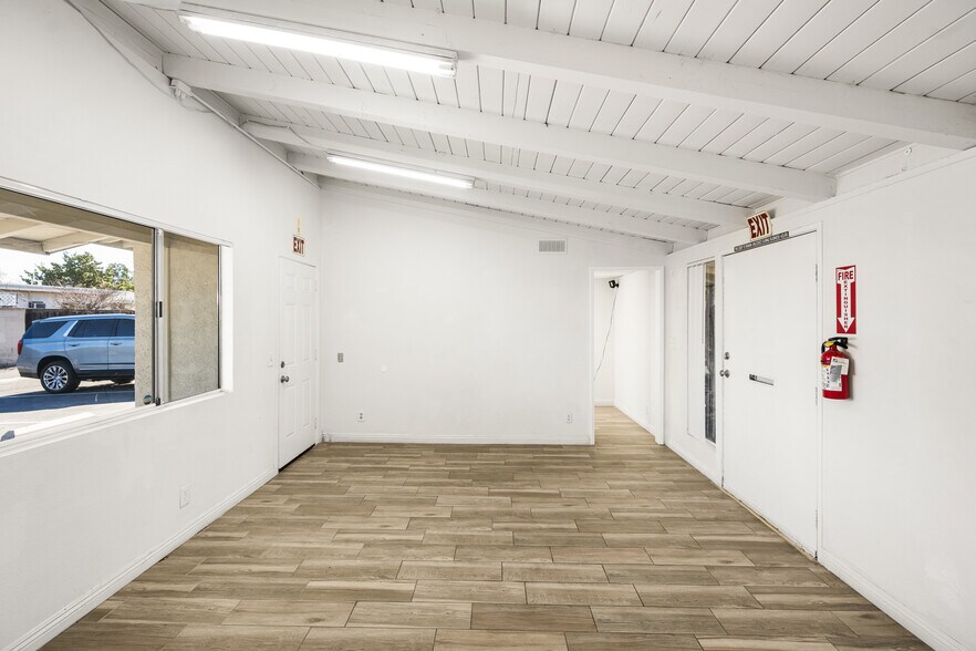 More Photos Of 620 S Euclid St, Anaheim Office For Sale