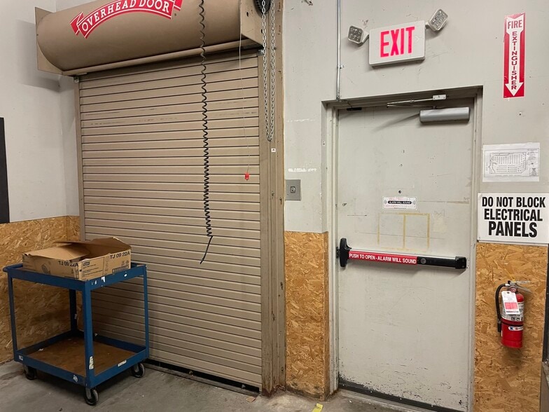 More Photos Of 10 Main St, Winchester Drugstore For Sale