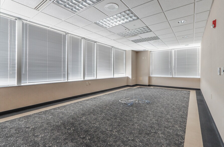 More Photos Of 11 Scott St, Wausau Office For Lease