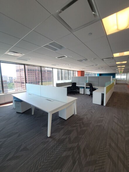 More Photos Of 1660 Lincoln St, Denver Coworking Space