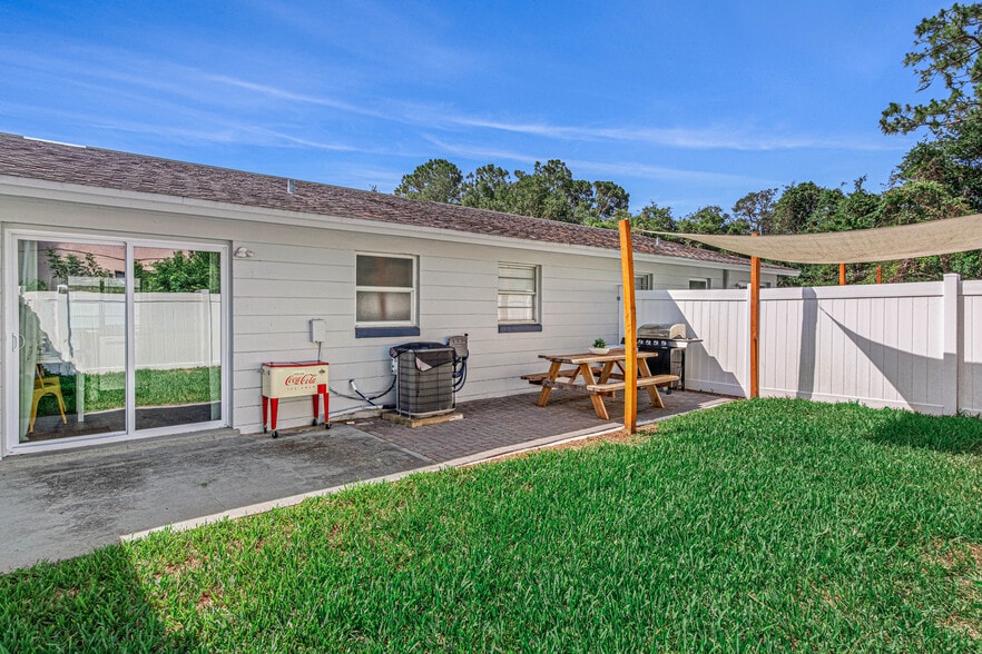 More Photos Of 5070 Orange Blvd, Port Orange Specialty For Sale