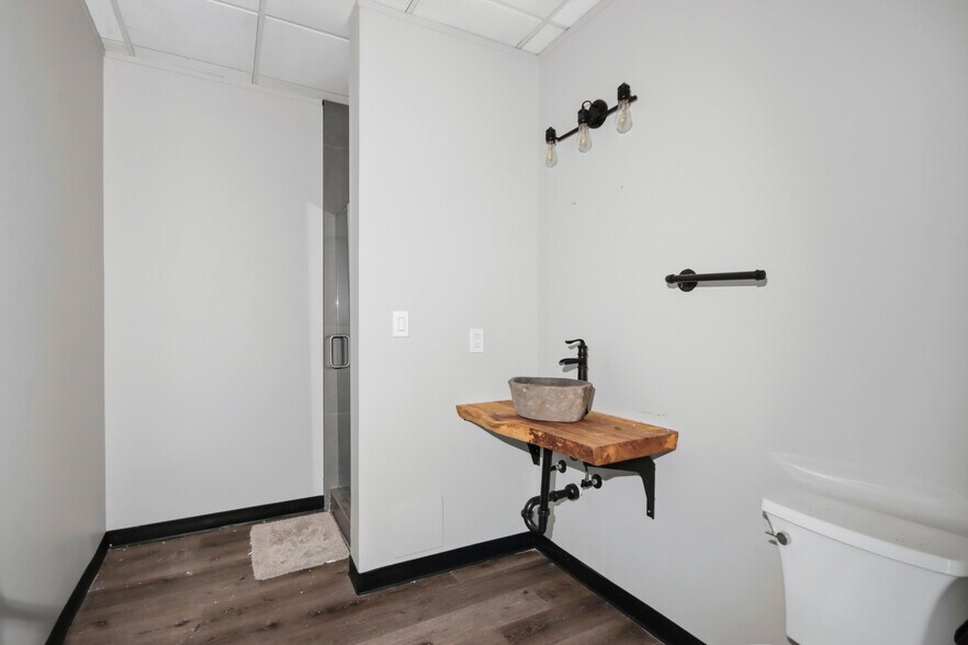 More Photos Of 25319 Interstate 45, Spring Medical For Lease