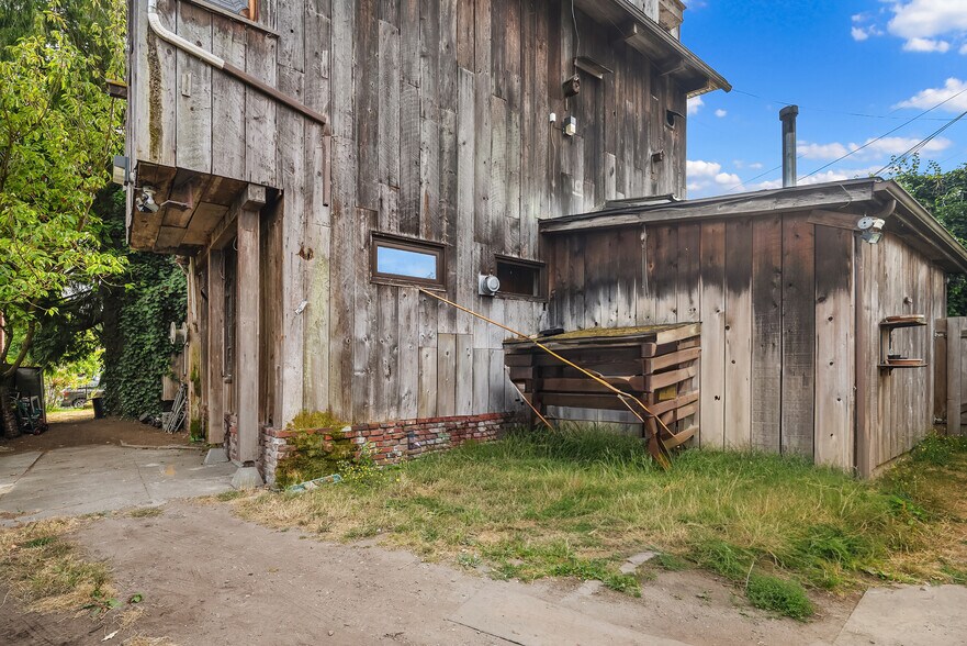 More Photos Of 652 NW 85th St, Seattle Apartments For Sale