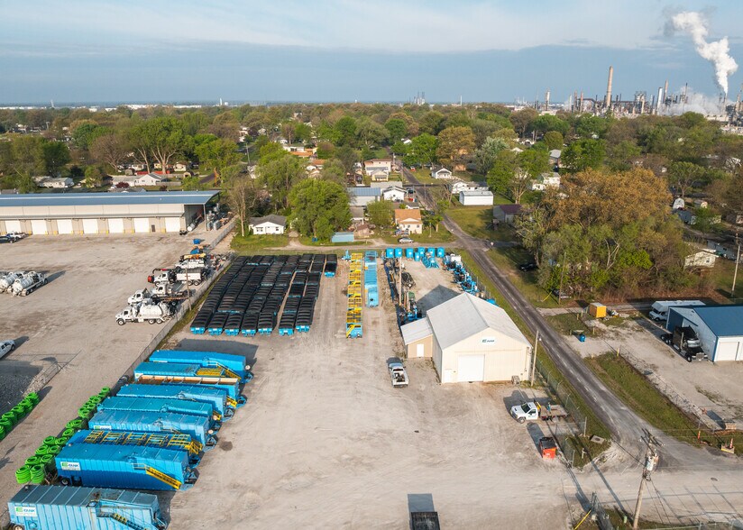 More Photos Of 300 Washington St, South Roxana Warehouse For Sale