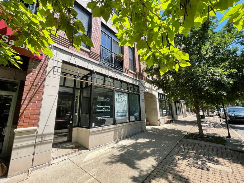 More Photos Of 2142-2144 W Roscoe St, Chicago Storefront Retail Residential For Lease