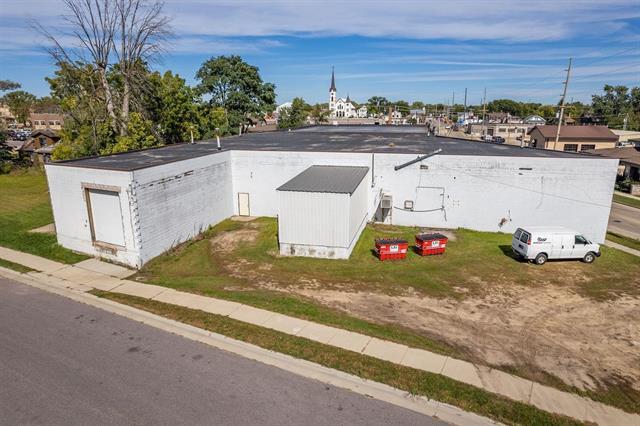 More Photos Of 414 La Crosse St, Mauston Warehouse For Lease