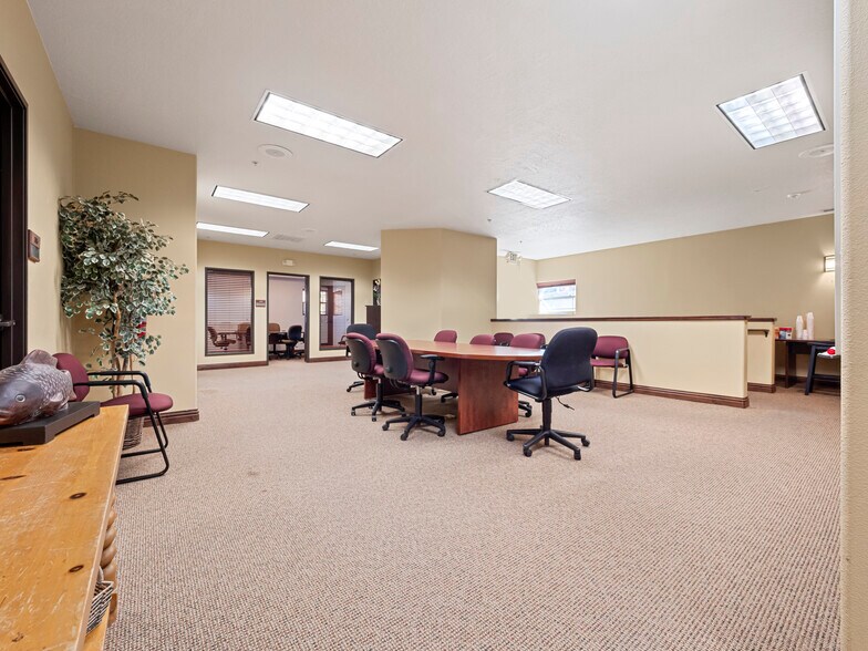 More Photos Of 1151 E Iron Eagle Dr, Eagle Office For Sale