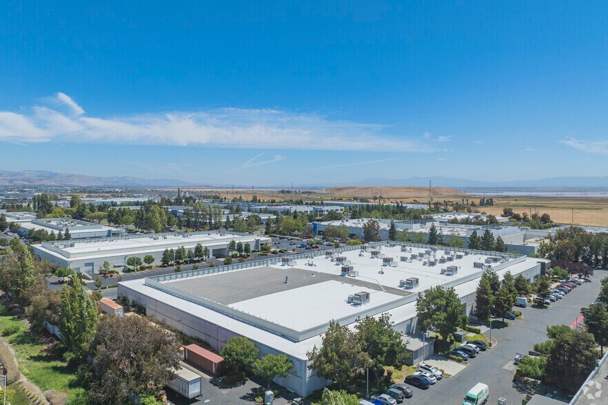 More Photos Of 39611 Eureka Dr, Fremont Unknown For Lease