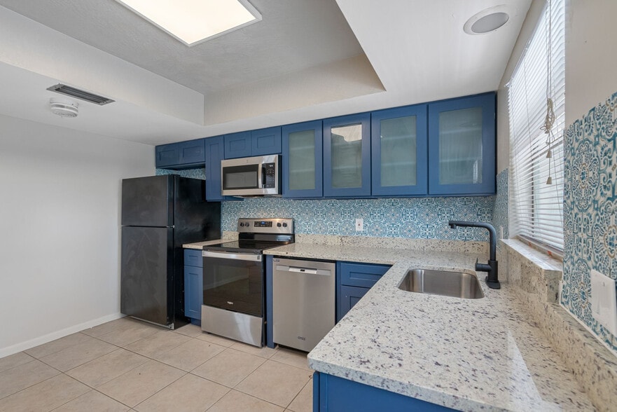 More Photos Of 3960 12th St, Saint Petersburg Apartments For Sale
