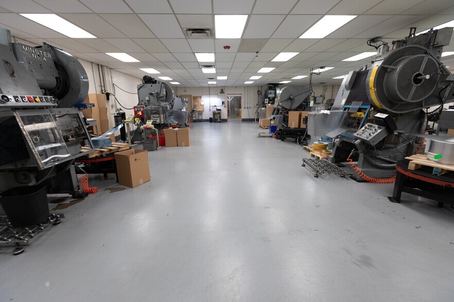 More Photos Of 1649 Castpa Pl, Vineland Manufacturing For Sale