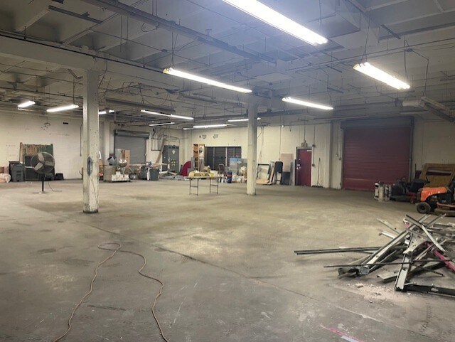 More Photos Of 4723-4725 Jefferson Davis Hwy, Richmond Warehouse For Sale