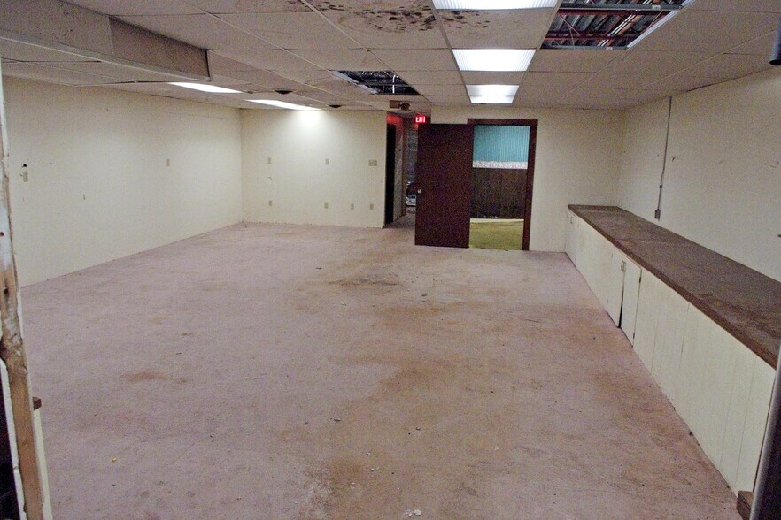 More Photos Of 1406-1500 Lexington Ave, Mansfield Unknown For Lease