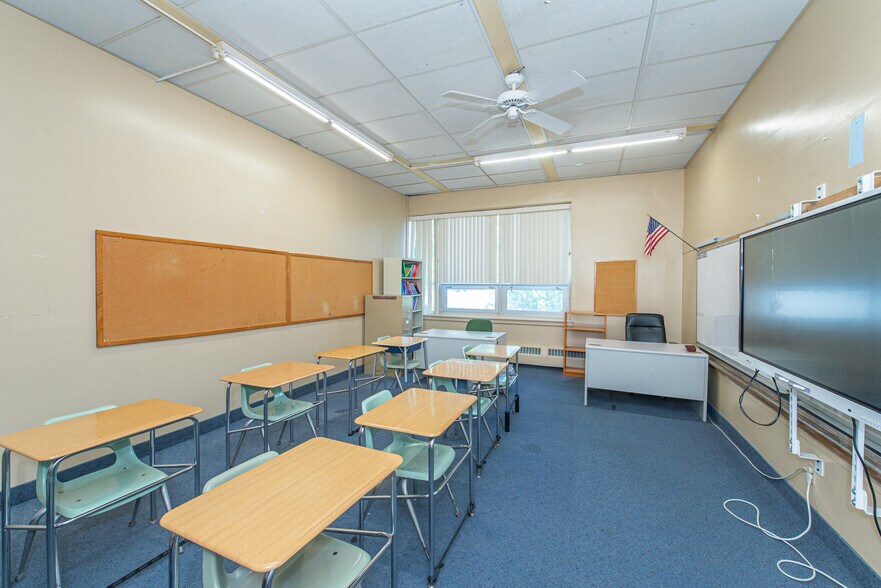 More Photos Of 215 Hill St, Boonton Schools For Lease