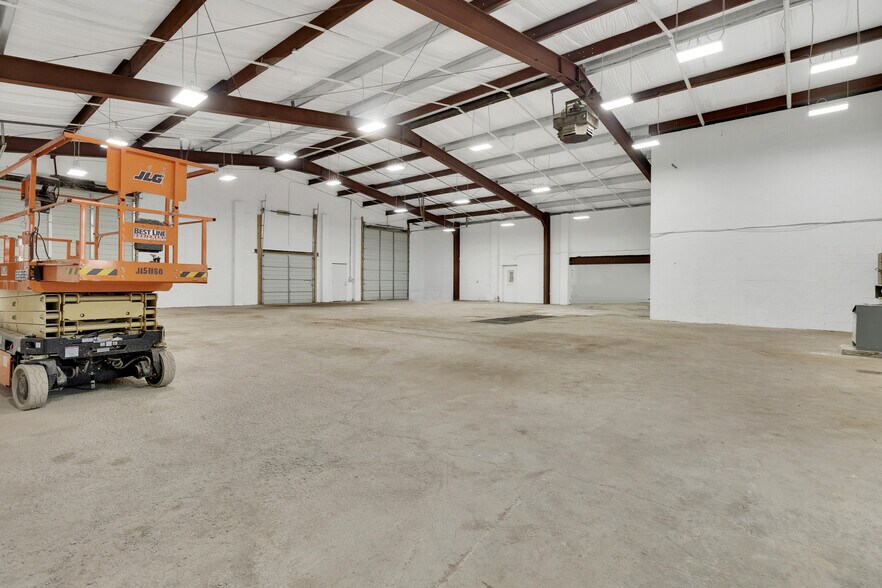 More Photos Of 65 Atlas Rd, Uniontown Manufacturing For Sale
