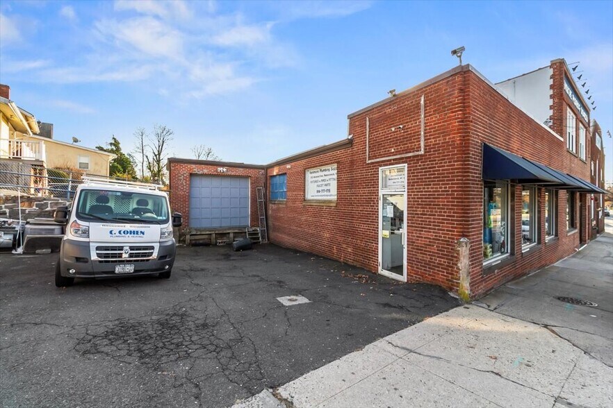 More Photos Of 313 Halstead Ave, Mamaroneck Storefront Retail Office For Lease