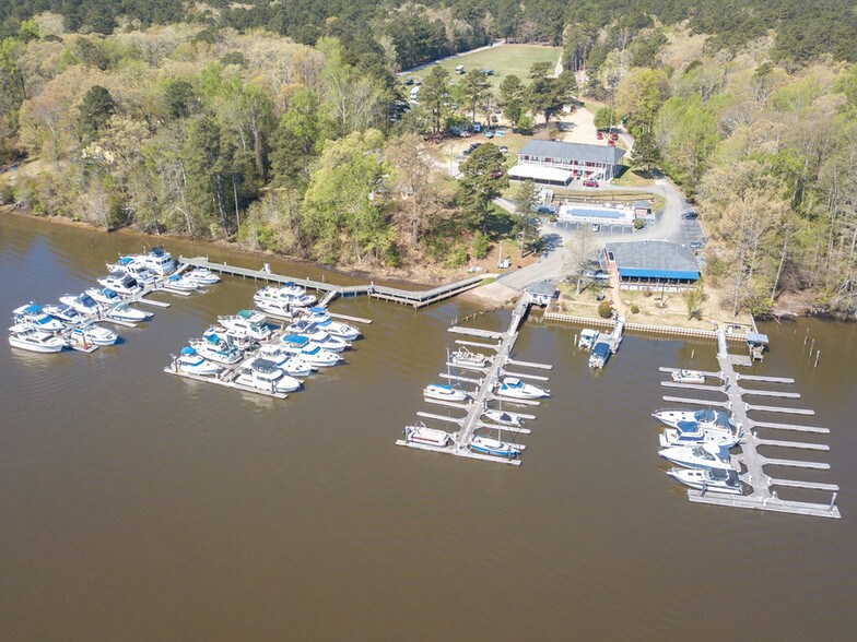 More Photos Of 9100 Wilcox Neck Rd, Charles City Marina For Lease