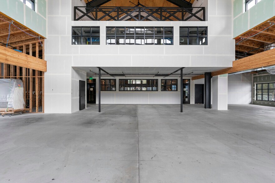 More Photos Of 254 Hendrickson Dr, Kalama Restaurant For Lease