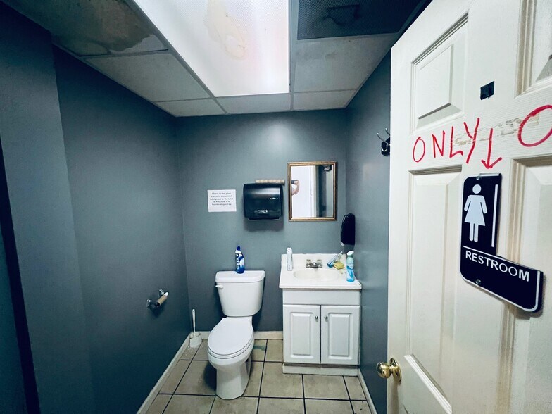 More Photos Of 504 N 2nd St, Booneville Auto Repair For Sale