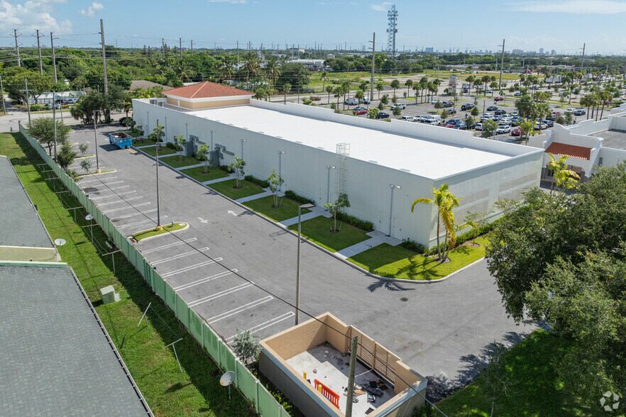 More Photos Of 5335 N Military Trl, West Palm Beach Unknown For Lease