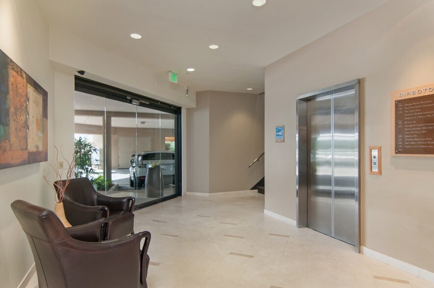 More Photos Of 5330 Carroll Canyon Rd, San Diego Medical For Sale