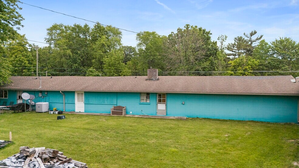 More Photos Of 2287 N US Highway 31, Austin Freestanding For Sale