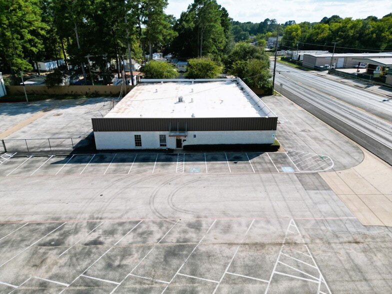 More Photos Of 812 S Eastman Rd, Longview Unknown For Lease