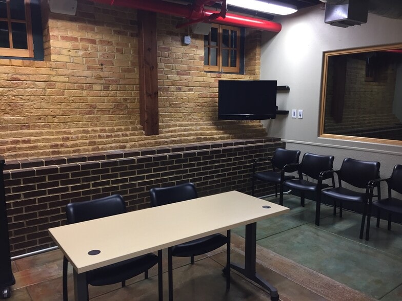 More Photos Of 1403 N Howard Ave, Tampa Office For Sale