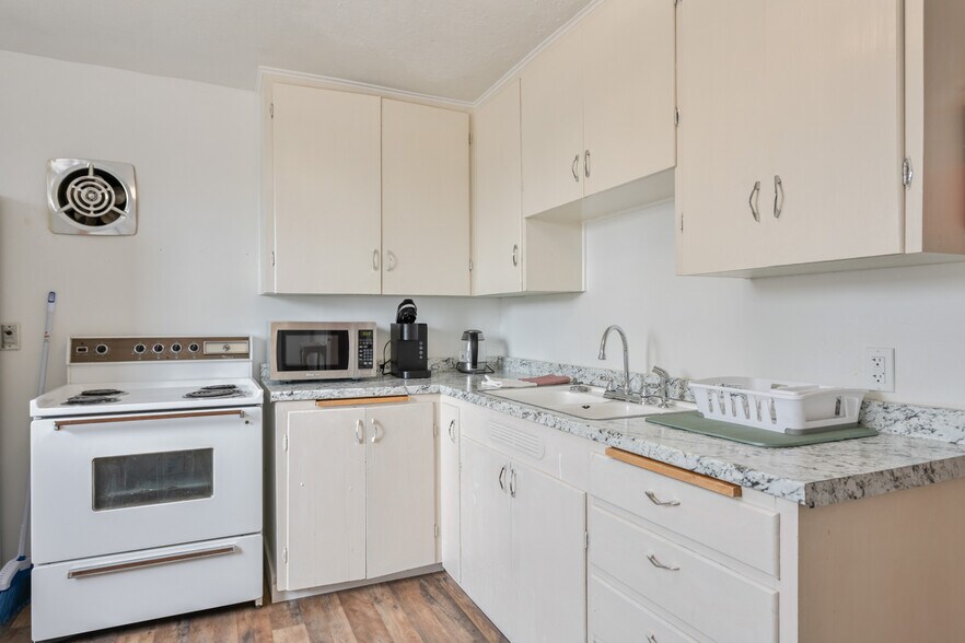 More Photos Of 220 Main St, Deer Lodge Storefront Retail Residential For Sale