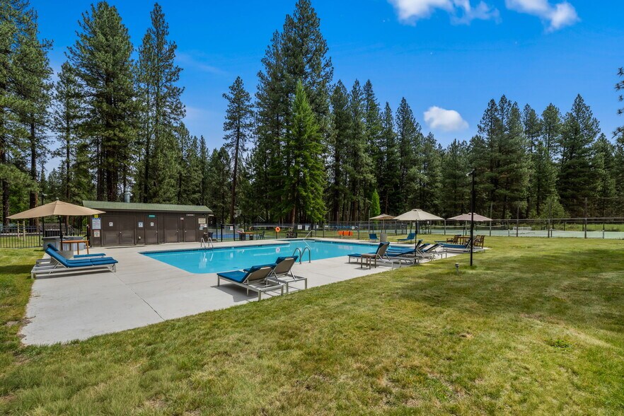 More Photos Of 13375 SW Forest Service Rd, Camp Sherman Hotel For Sale
