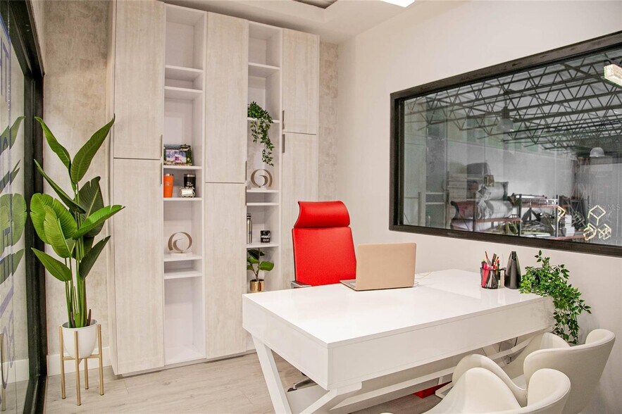 More Photos Of 1700 35th St, Orlando Warehouse For Lease