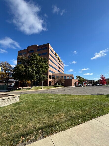 More Photos Of 400 1st St S, Saint Cloud Office For Lease
