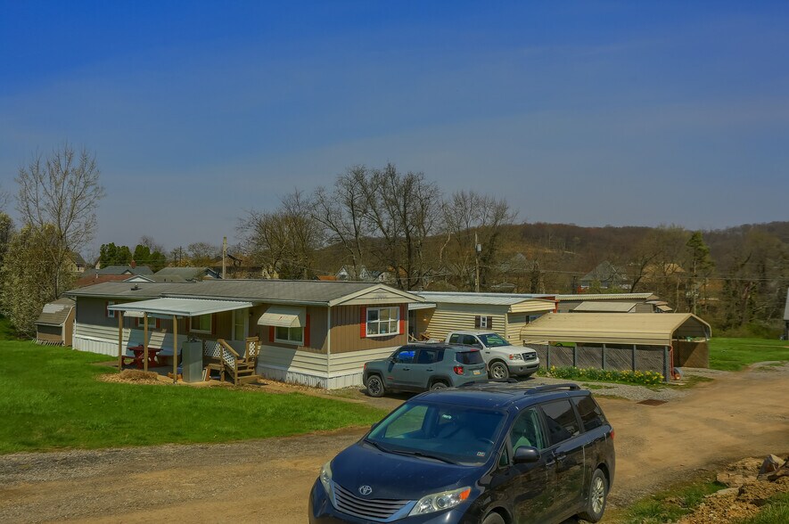 More Photos Of 148 Pioneer Rd, Evans City Manufactured Housing Mobile Home Park For Sale