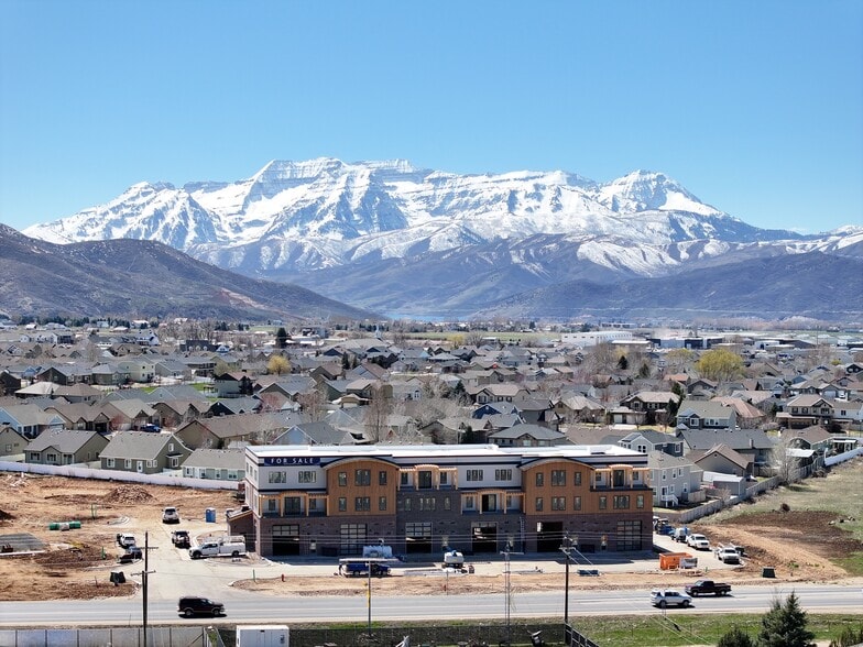 More Photos Of Phase One Unit #6, 1922 US-40 Hwy, Heber City Light Distribution For Lease