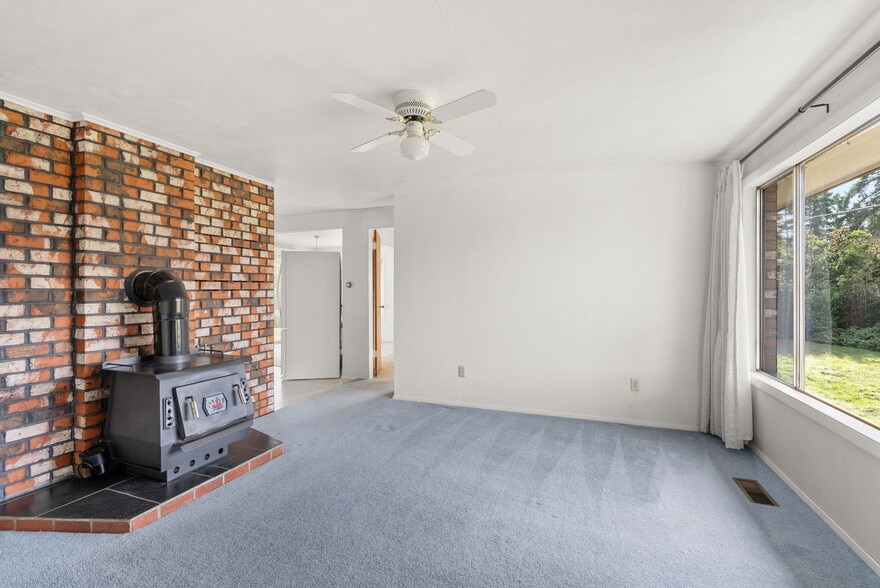 More Photos Of 1480 Rush Rd, Chehalis Office For Sale