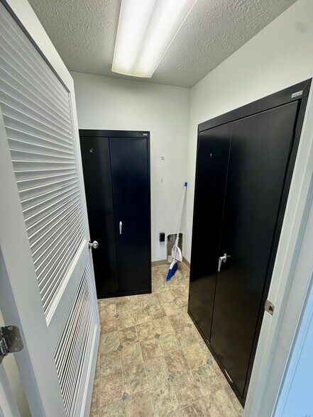 More Photos Of 200 Professional Ct, Lafayette Office For Lease