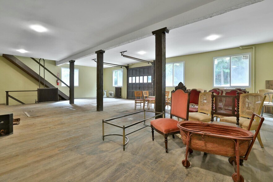 More Photos Of 68 Brook St, Croton On Hudson Showroom For Sale