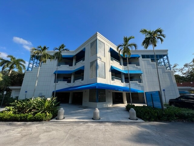 More Photos Of 15700 NW 67th Ave, Miami Lakes Medical For Lease