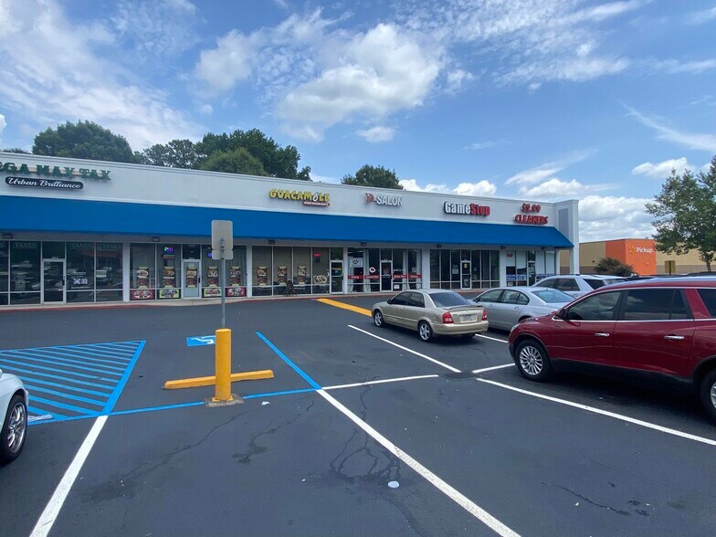 More Photos Of 697 Davis Rd, Stockbridge Unknown For Sale