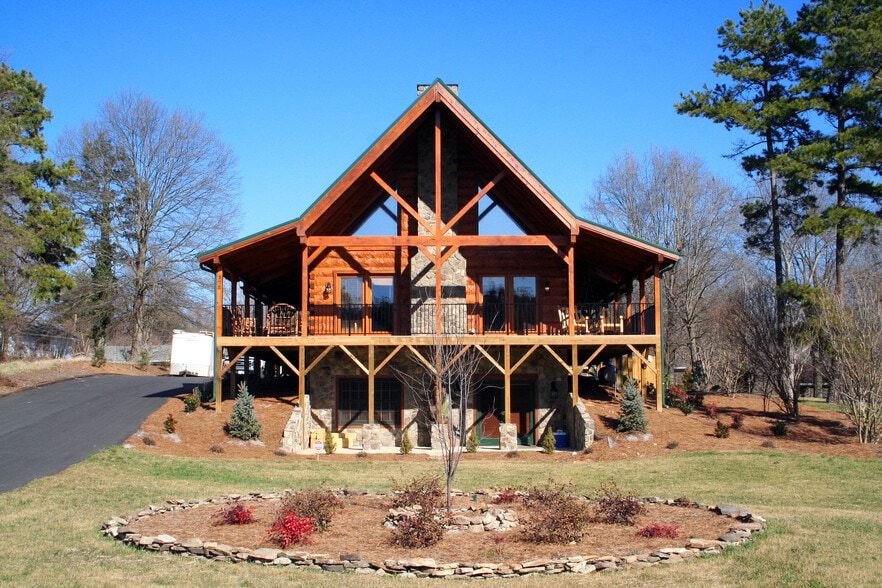More Photos Of 371 Valley Rd, Mocksville Office For Sale