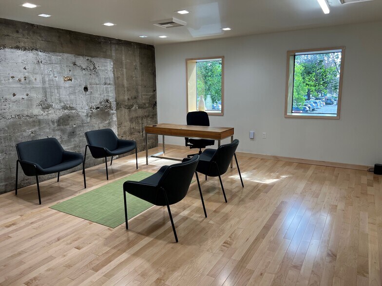 More Photos Of 834 Pearl St, Eugene Office For Lease