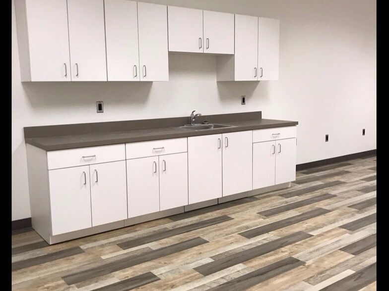 More Photos Of 6855 Deerpath Rd, Elkridge Office For Lease