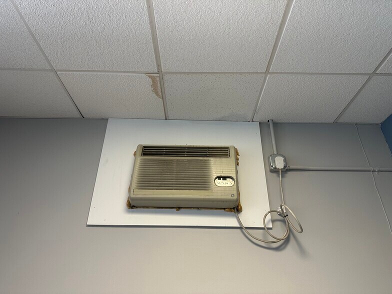 More Photos Of 4519-4523 N Milwaukee Ave, Chicago Apartments For Lease