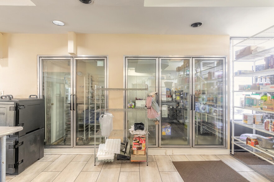 More Photos Of 258 Riverside Dr, Daytona Beach Storefront Retail Office For Sale