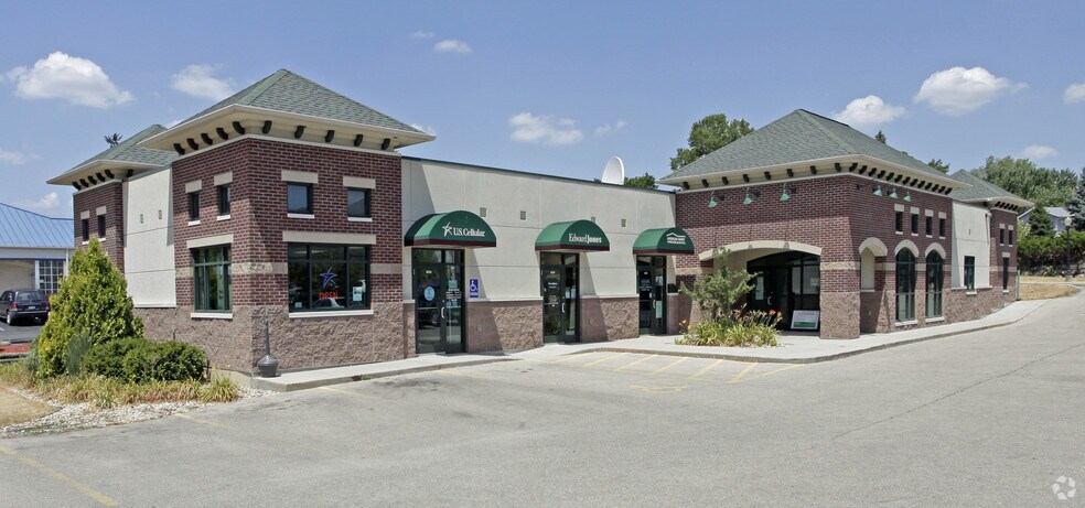 Primary Photo Of 2525-2531 Main St, Cross Plains Office For Sale