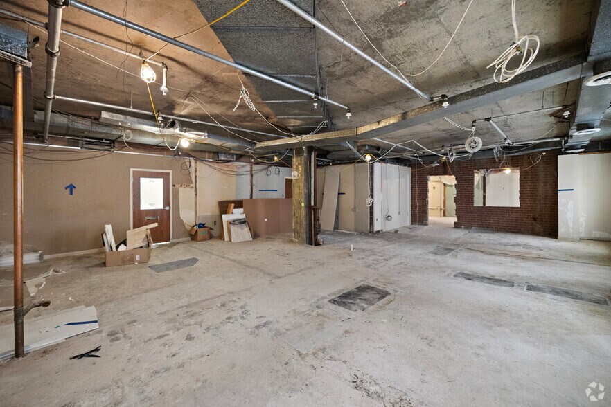 More Photos Of 8216-8218 Wisconsin Ave, Bethesda Medical For Sale